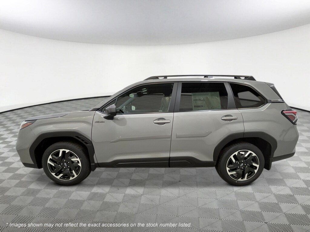 2025 Subaru Forester Premium photo 2