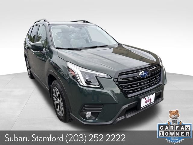 2023 Subaru Forester Premium's photo