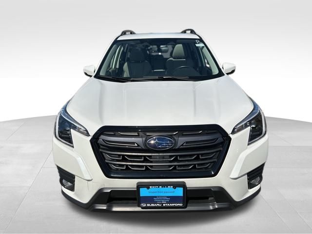 2023 Subaru Forester Limited photo 2