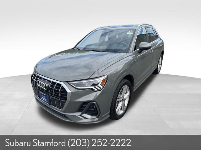 2024 Audi Q3 S line Premium Plus photo 3