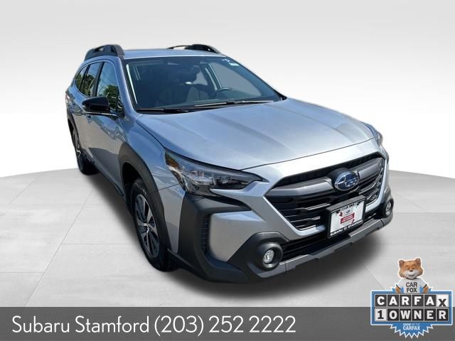 2025 Subaru Outback Premium's photo