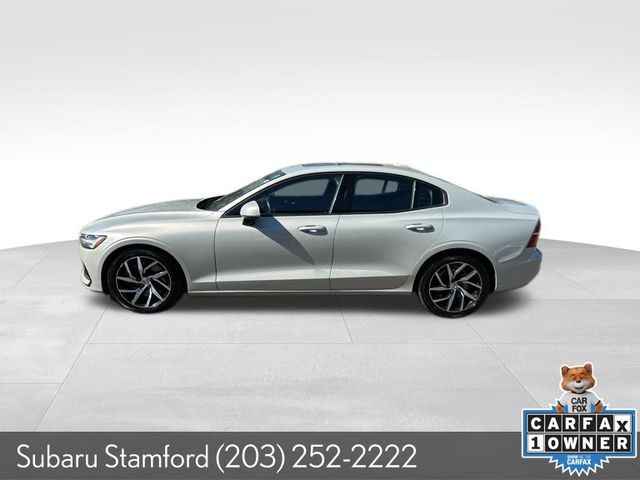 2019 Volvo S60 T6 Momentum photo 4
