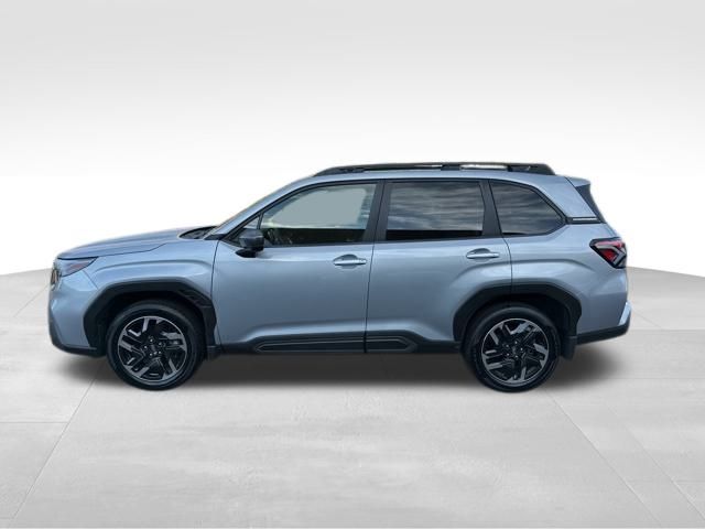 2025 Subaru Forester Limited Base photo 4