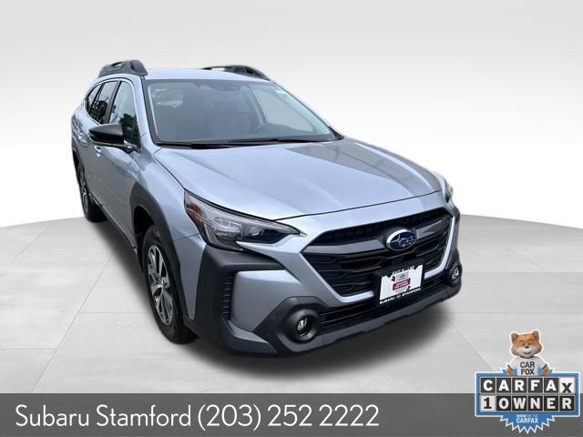 2025 Subaru Outback Premium's photo