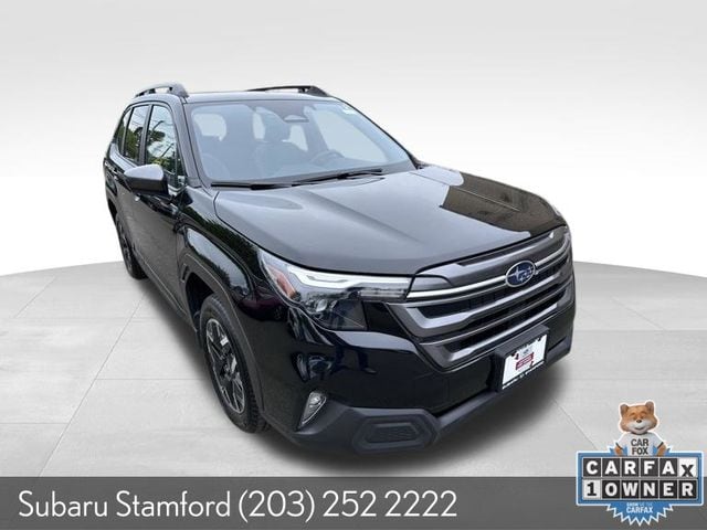 2025 Subaru Forester Premium's photo