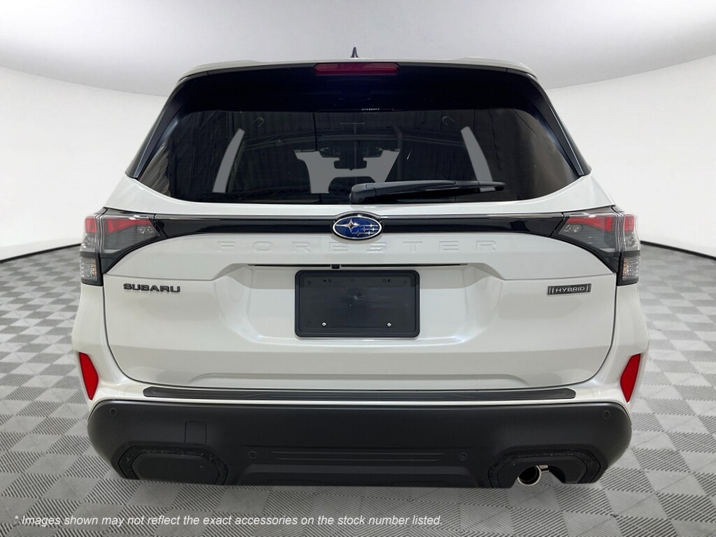 2025 Subaru Forester Touring photo 3