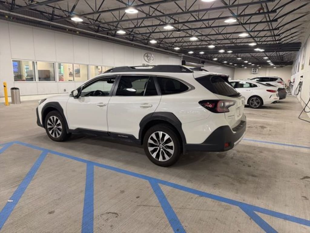 Used 2023 Subaru Outback Limited SUV
