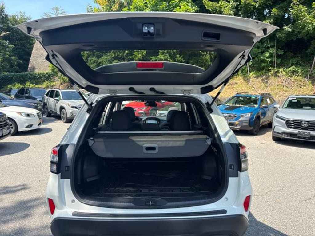 Used 2025 Subaru Forester Premium SUV