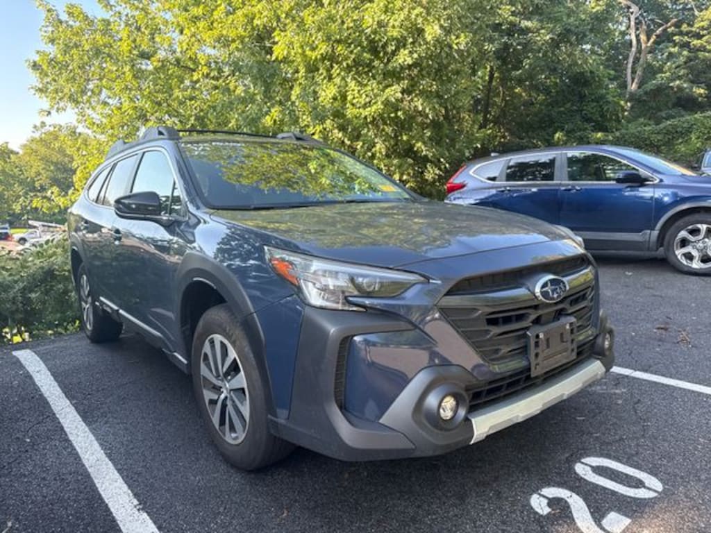 Used 2024 Subaru Outback Premium SUV