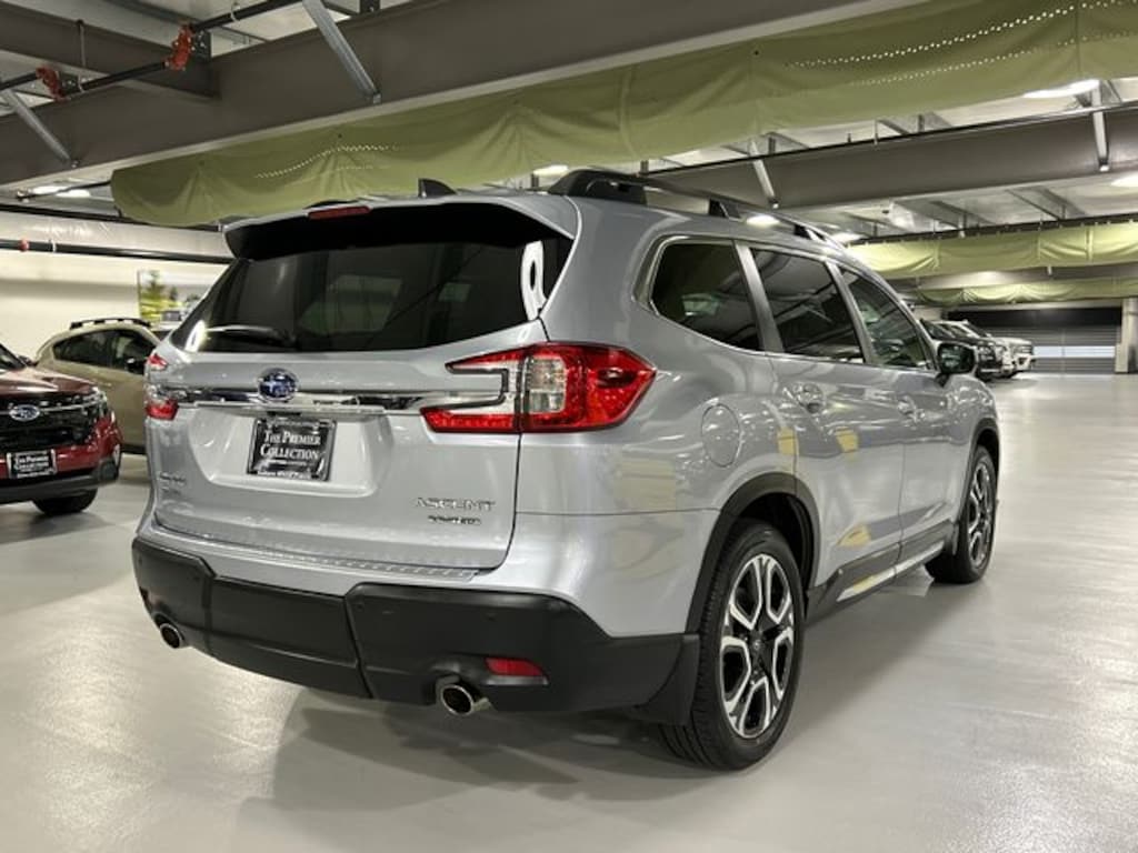 Used 2023 Subaru Ascent Limited 8-Passenger SUV
