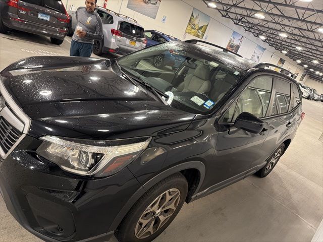 2019 Subaru Forester Premium Sport photo 3