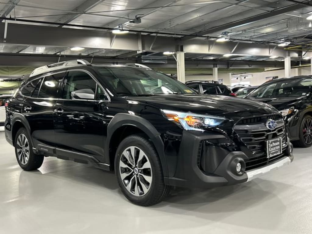 Used 2023 Subaru Outback Touring SUV