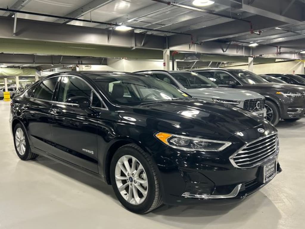 Used 2019 Ford Fusion Hybrid SEL Sedan