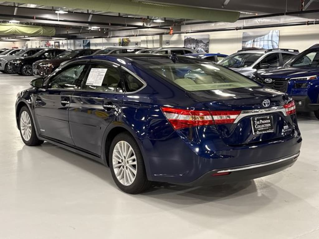 Used 2013 Toyota Avalon Hybrid Sedan