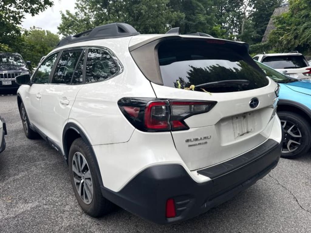 Used 2021 Subaru Outback Premium SUV