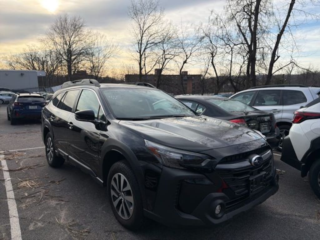 Used 2023 Subaru Outback Premium SUV