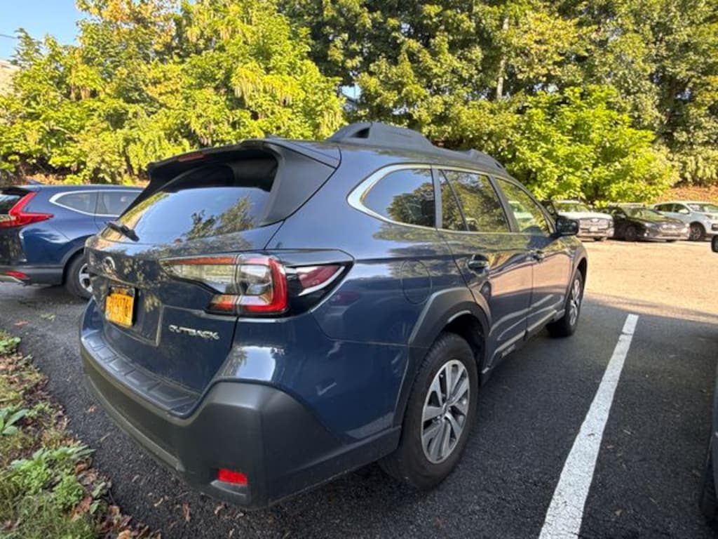 Used 2024 Subaru Outback Premium SUV