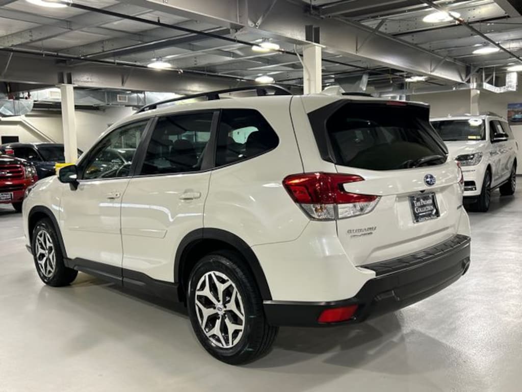 Used 2023 Subaru Forester Premium SUV