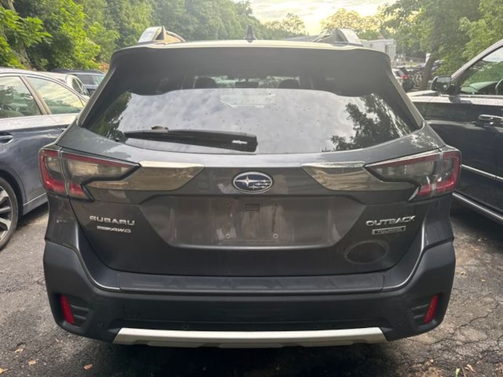 Used 2022 Subaru Outback Touring SUV