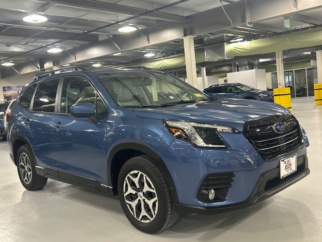 2023 Subaru Forester Premium's photo