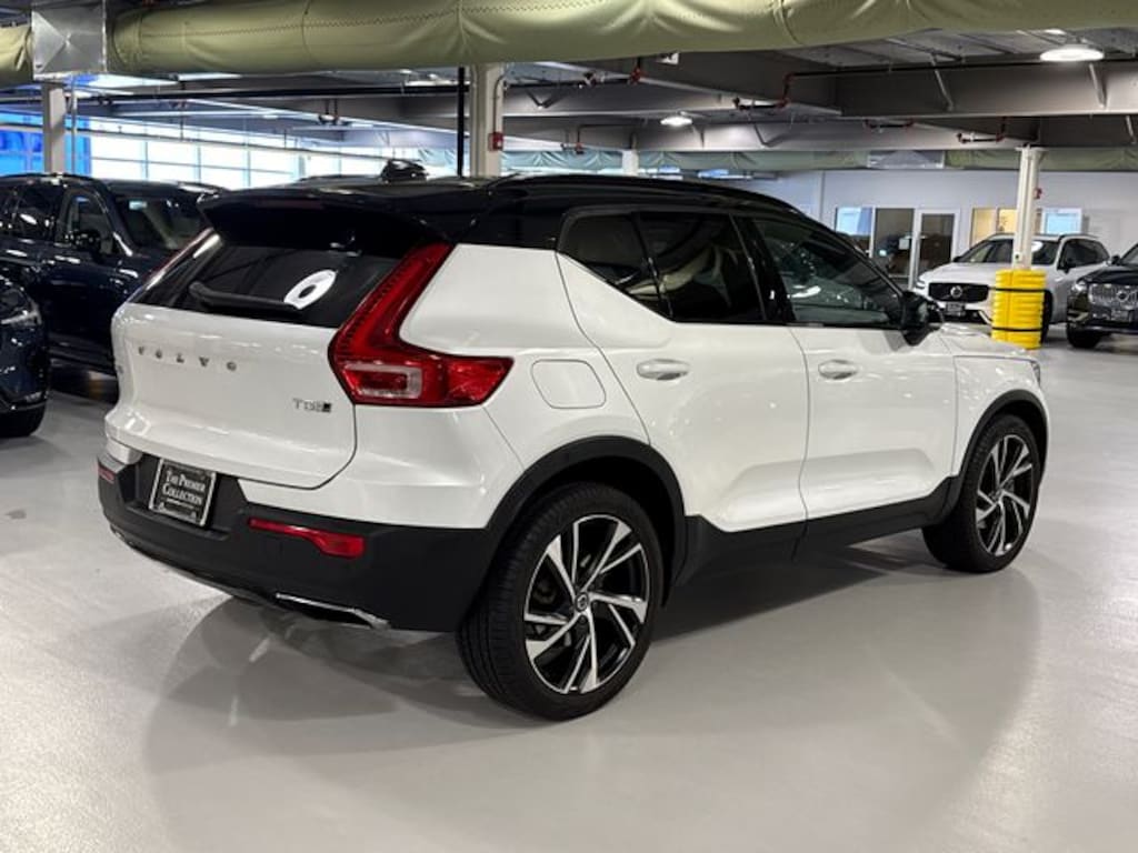 Used 2020 Volvo XC40 T5 R-Design SUV