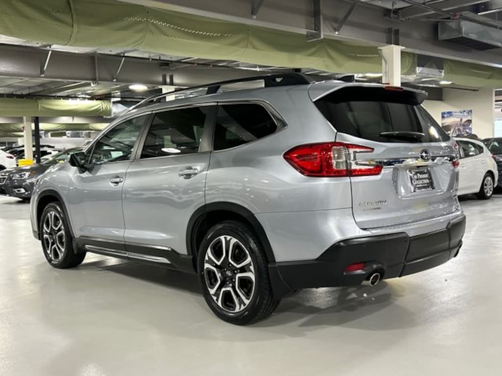 Used 2023 Subaru Ascent Limited 8-Passenger SUV