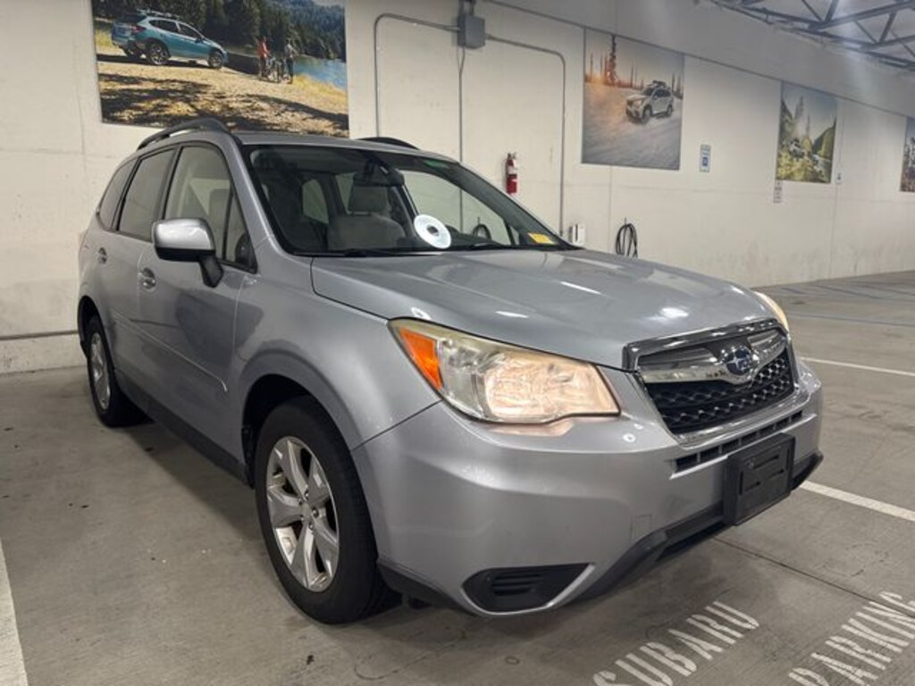 Used 2015 Subaru Forester 2.5i Premium (CVT) SUV