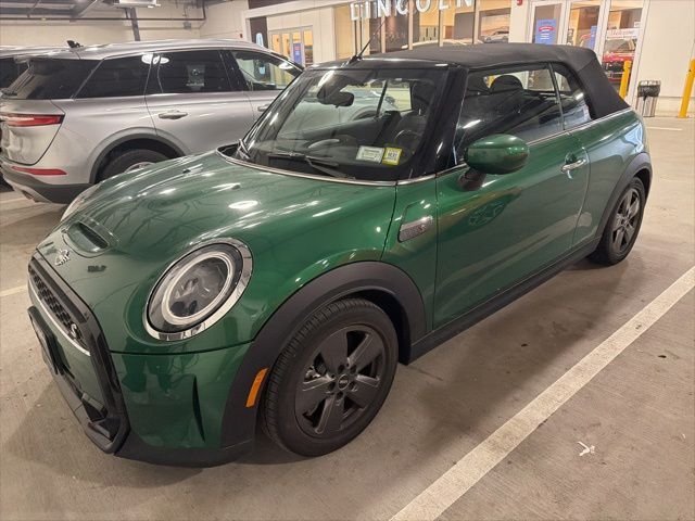2022 MINI Convertible Cooper S's photo