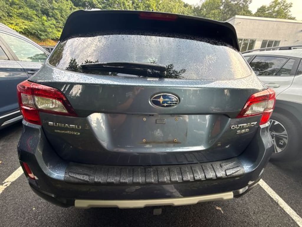Used 2016 Subaru Outback 3.6R Limited SUV