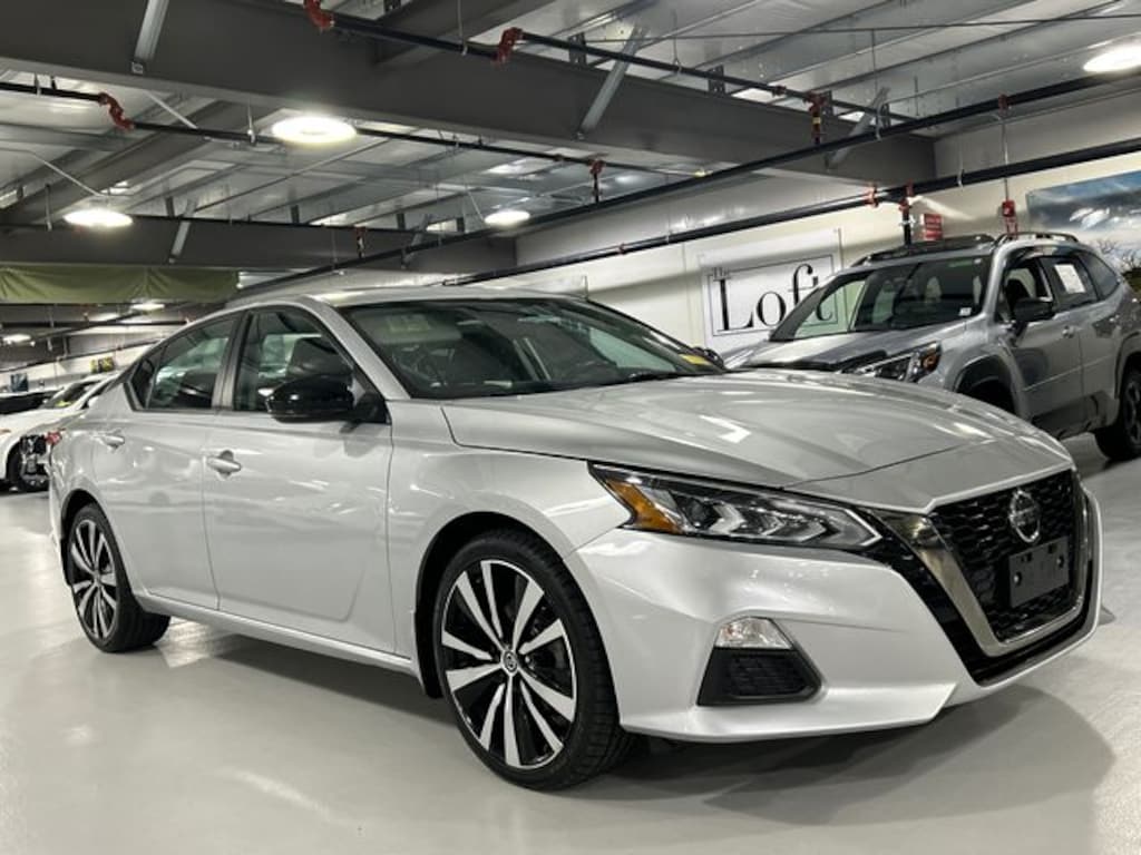 Used 2020 Nissan Altima 2.5 SR Sedan