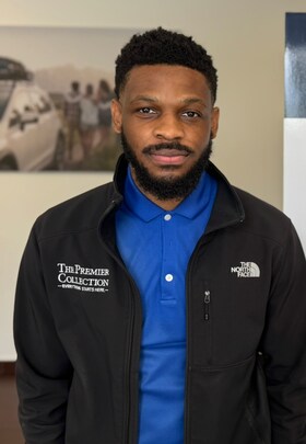 Staff member Devin Murray from ID_6ea678289074