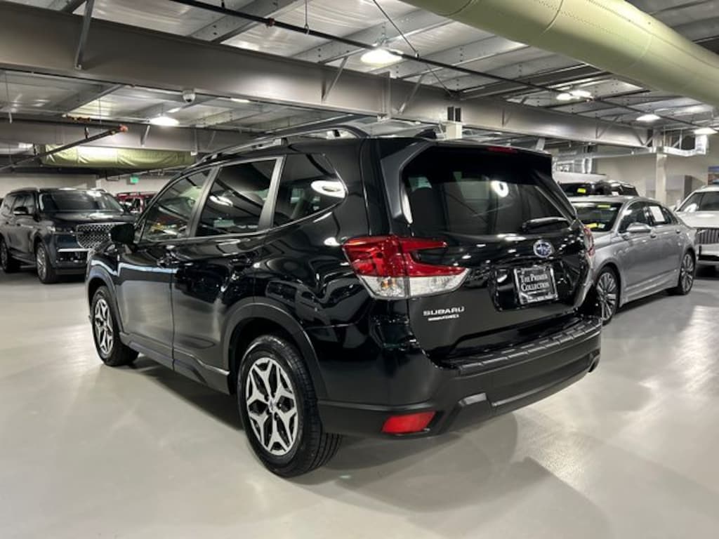 Used 2024 Subaru Forester Premium SUV