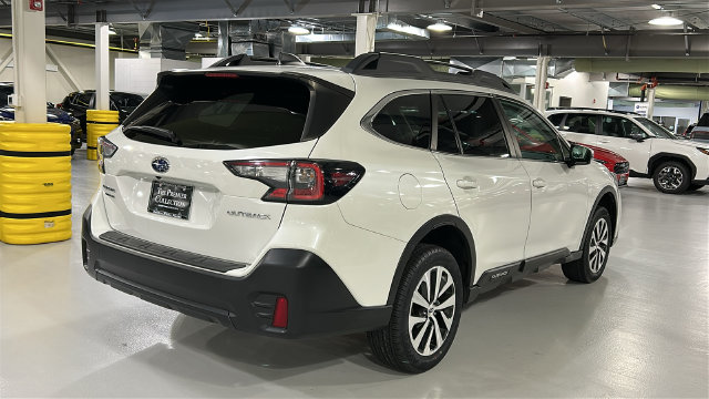 Used 2021 Subaru Outback Premium SUV