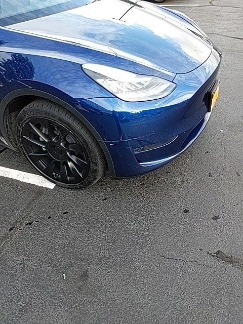 2021 Tesla Model Y Long Range photo 2