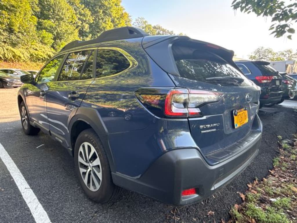 Used 2024 Subaru Outback Premium SUV
