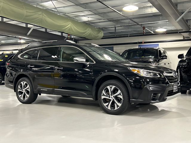 2022 Subaru Outback Touring's photo