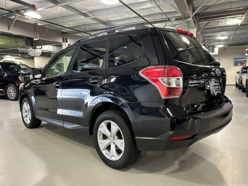 Used 2015 Subaru Forester 2.5i Premium (CVT) SUV