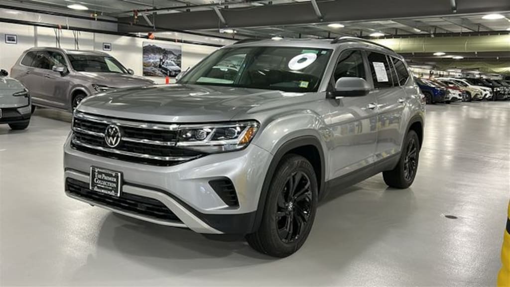 Used 2022 Volkswagen Atlas 2.0T SE w/Technology SUV