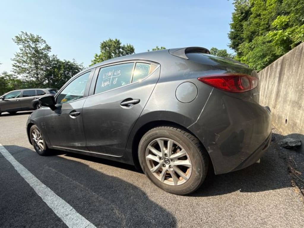 Used 2014 Mazda Mazda3 i Grand Touring Hatchback