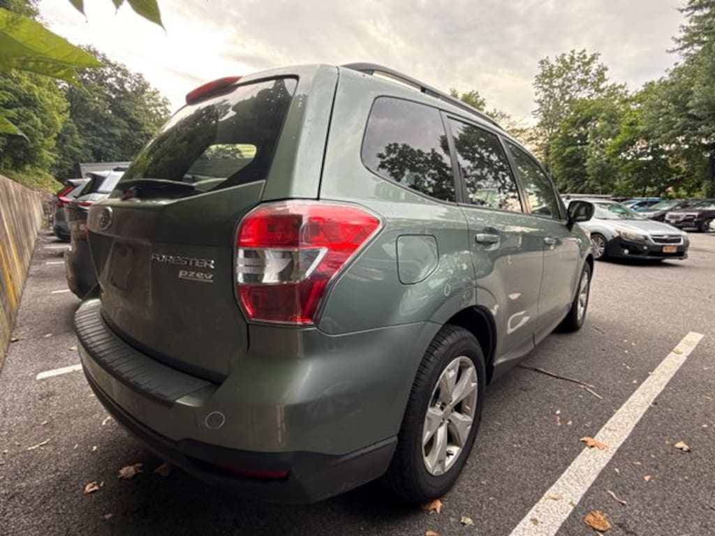 Used 2016 Subaru Forester 2.5i Premium SUV