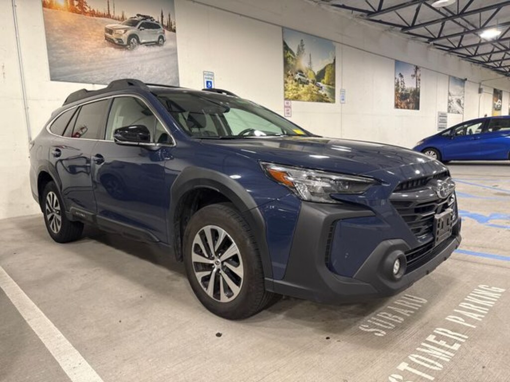 Used 2024 Subaru Outback Premium SUV