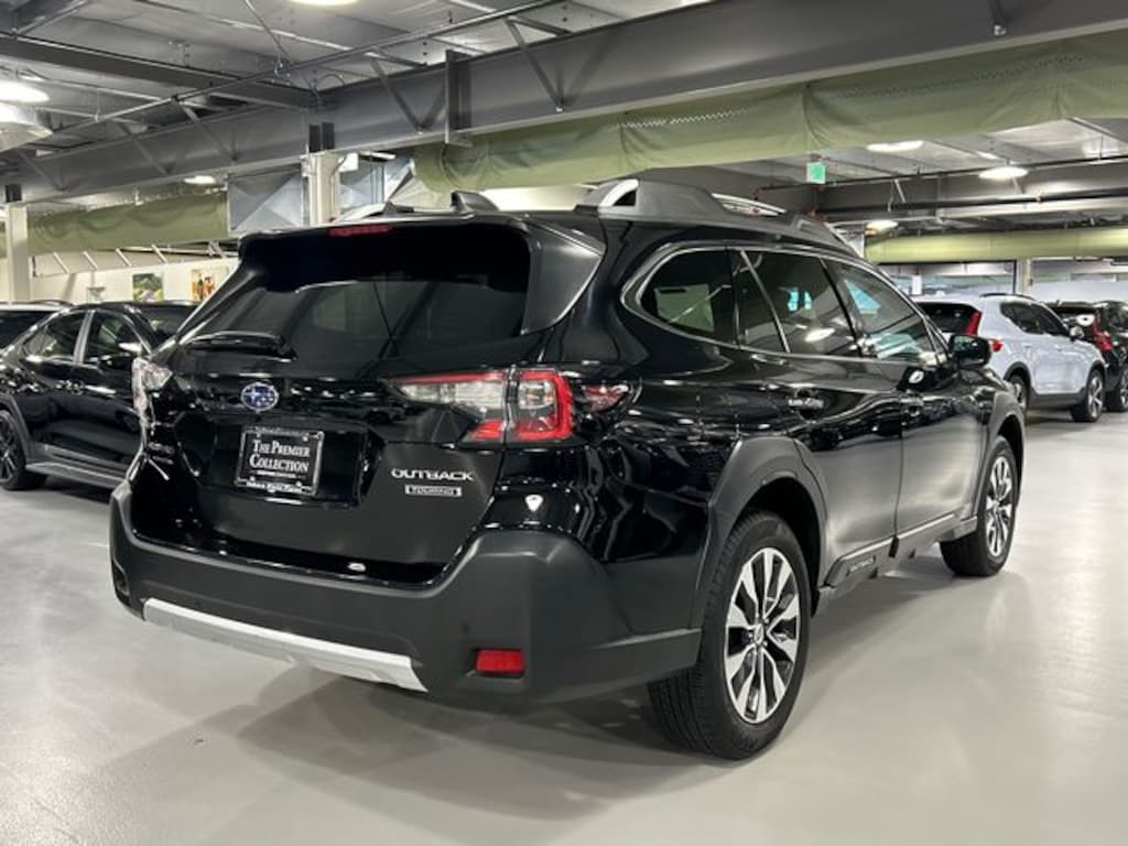Used 2023 Subaru Outback Touring SUV