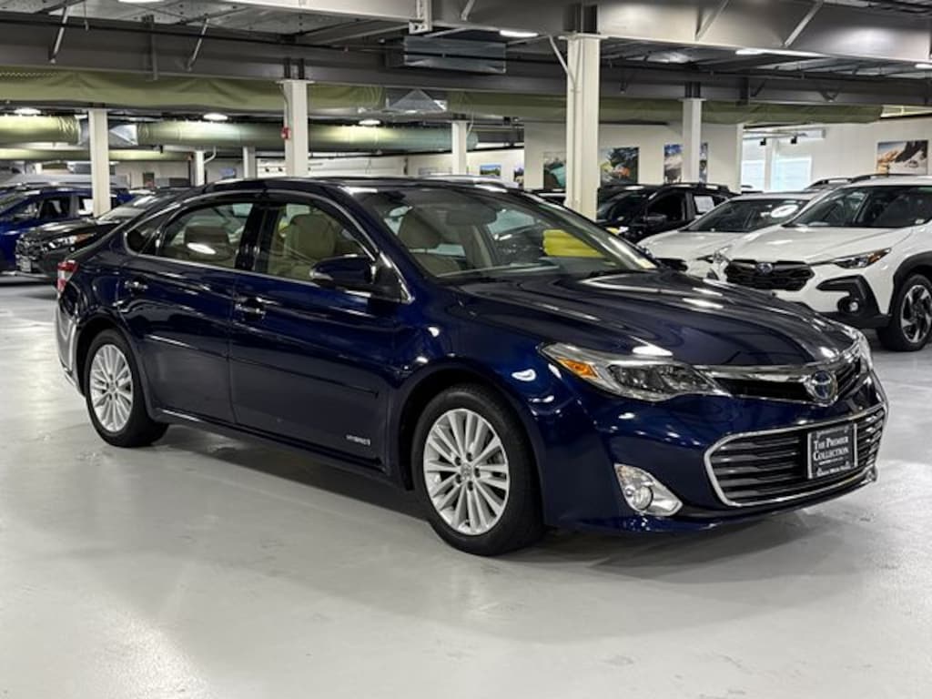 Used 2013 Toyota Avalon Hybrid Sedan
