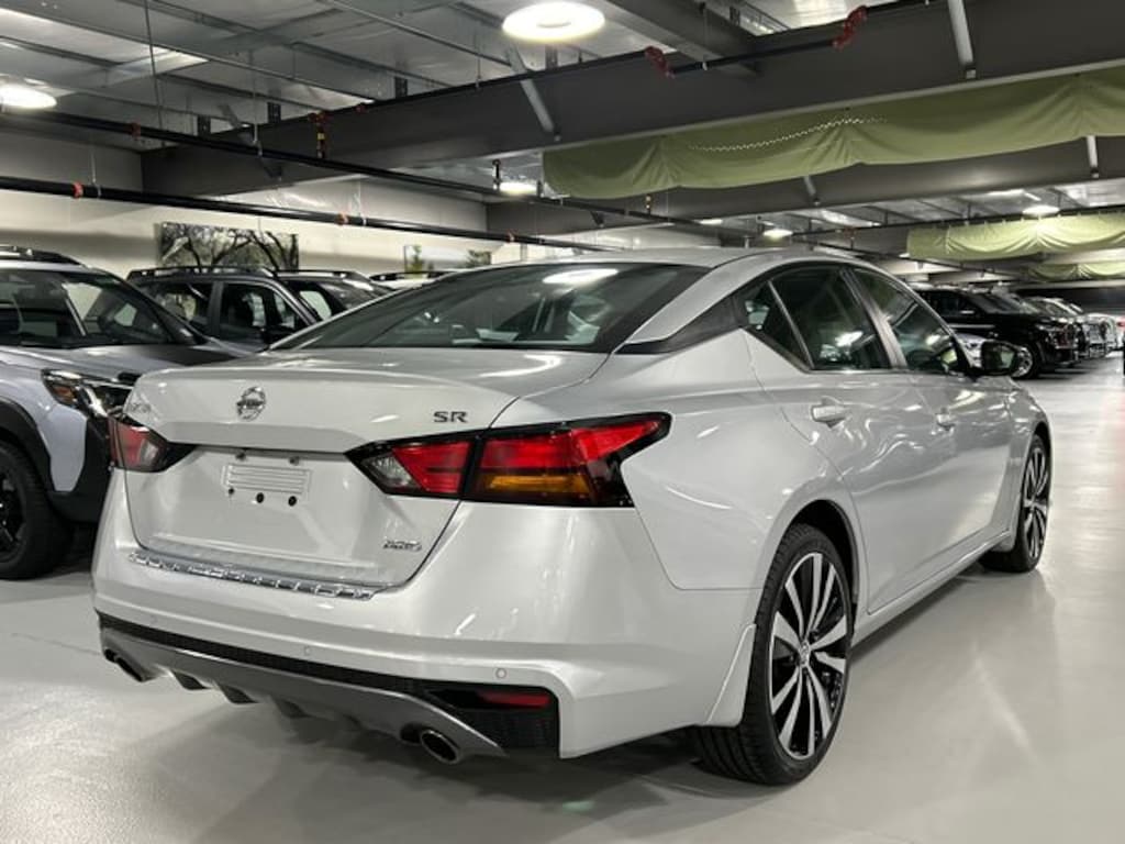 Used 2020 Nissan Altima 2.5 SR Sedan