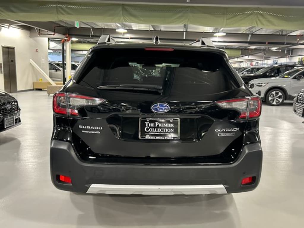 Used 2023 Subaru Outback Touring SUV