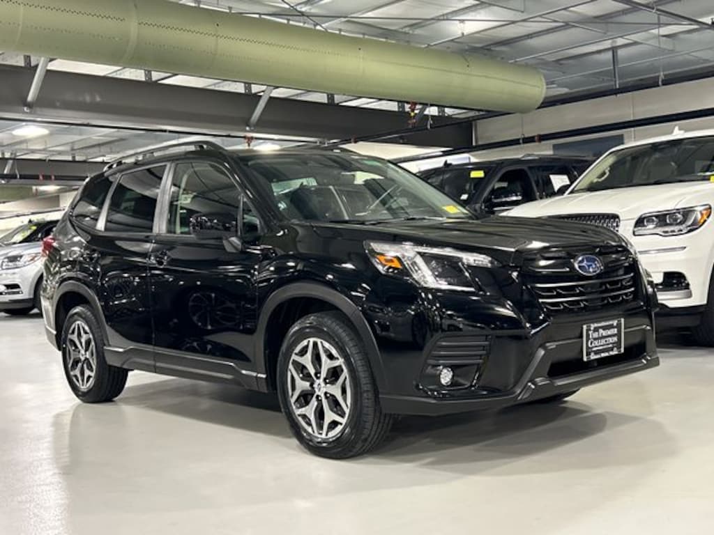 Used 2024 Subaru Forester Premium SUV