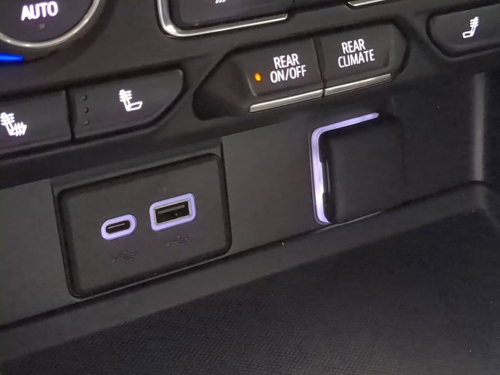 Thumbnail: 2023 Chevrolet Suburban - 37