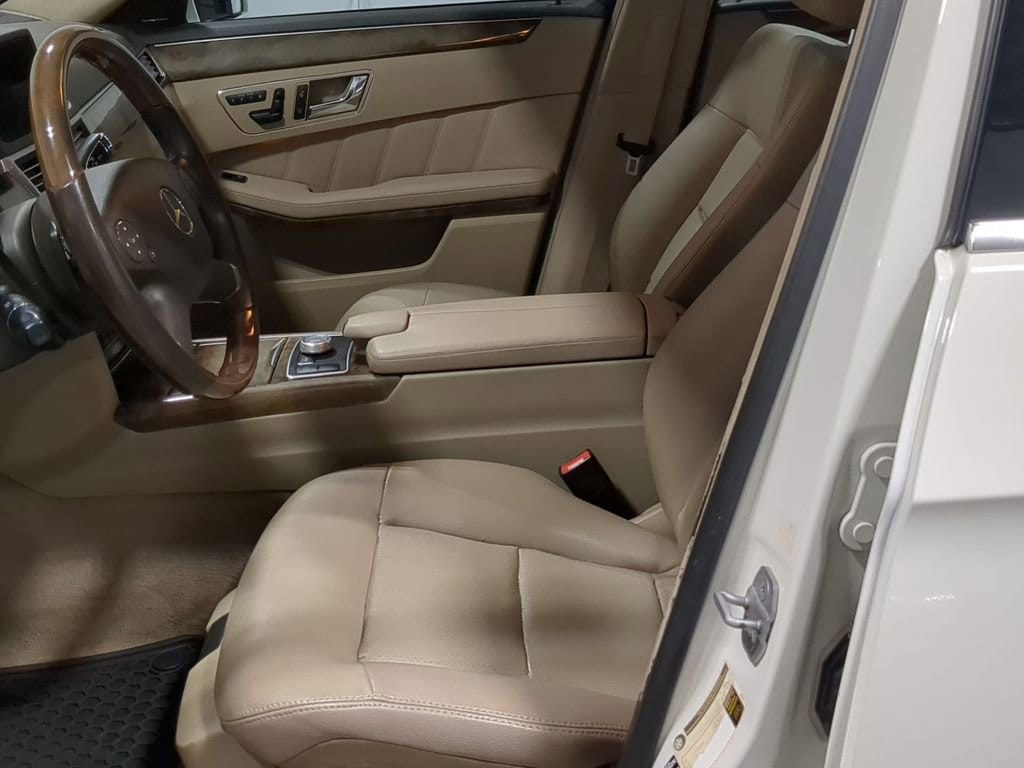 Thumbnail: 2011 Mercedes-Benz E-Class - 28