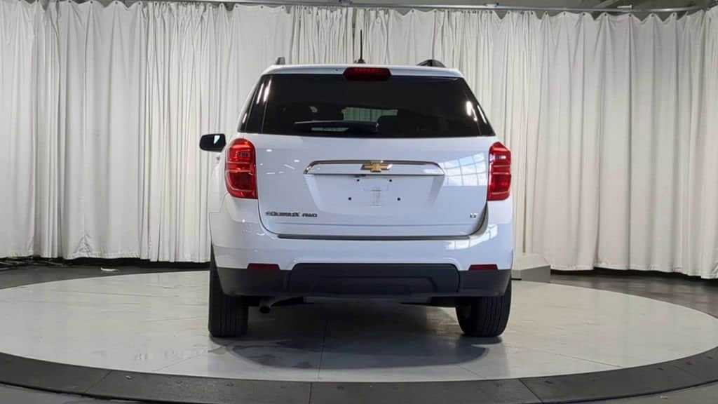 Thumbnail: 2017 Chevrolet Equinox - 9