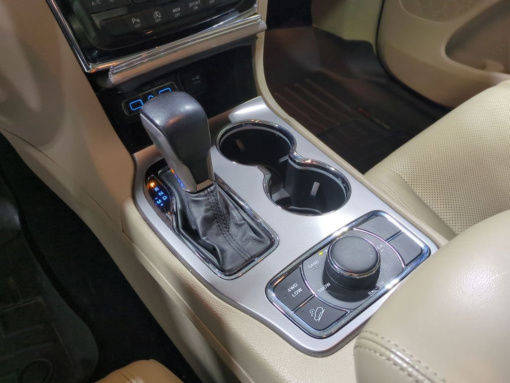 Thumbnail: 2020 Jeep Grand Cherokee - 40